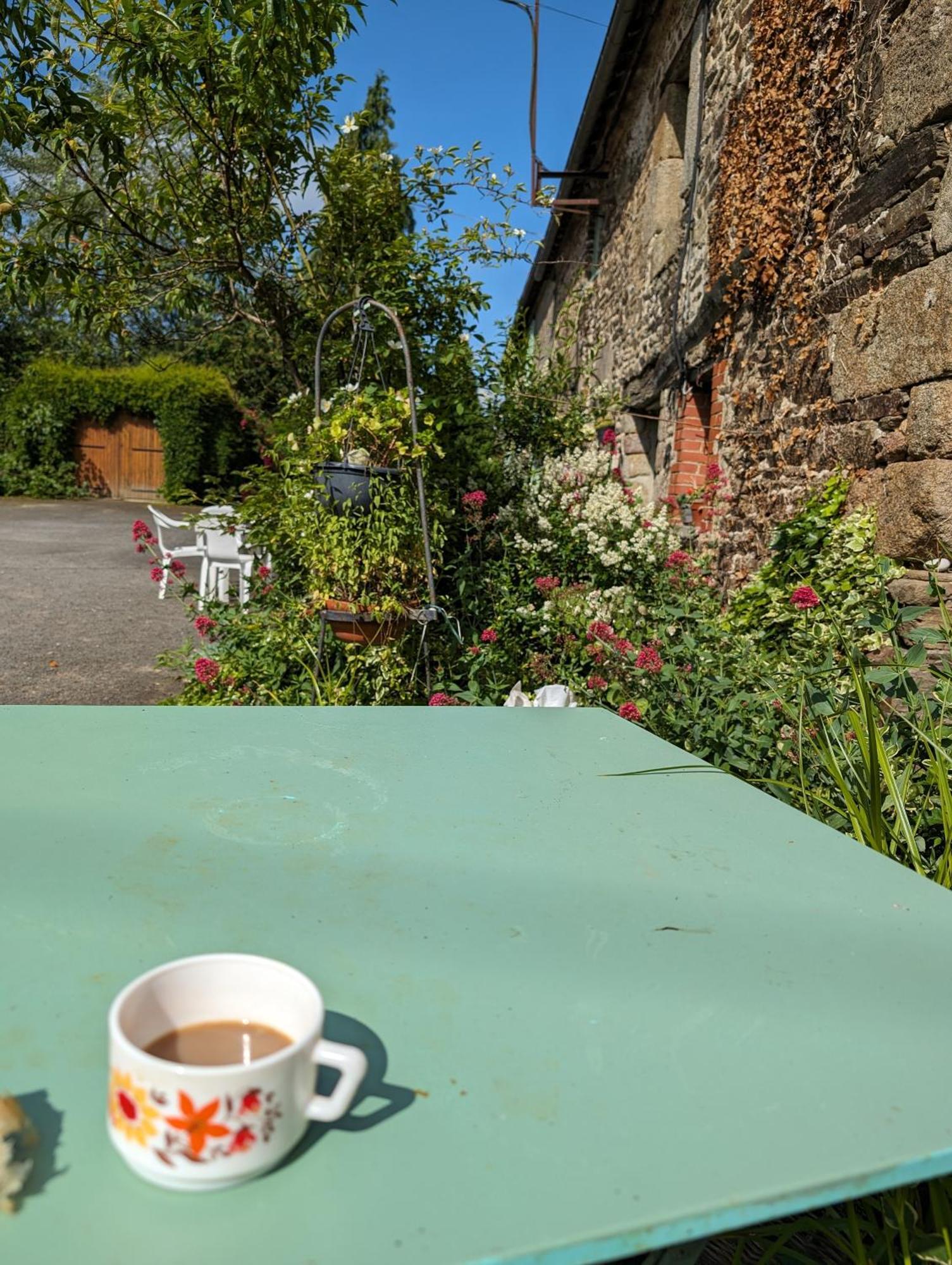 Bed and Breakfast Ferme De La Gortiere Le Teilleul Exterior foto