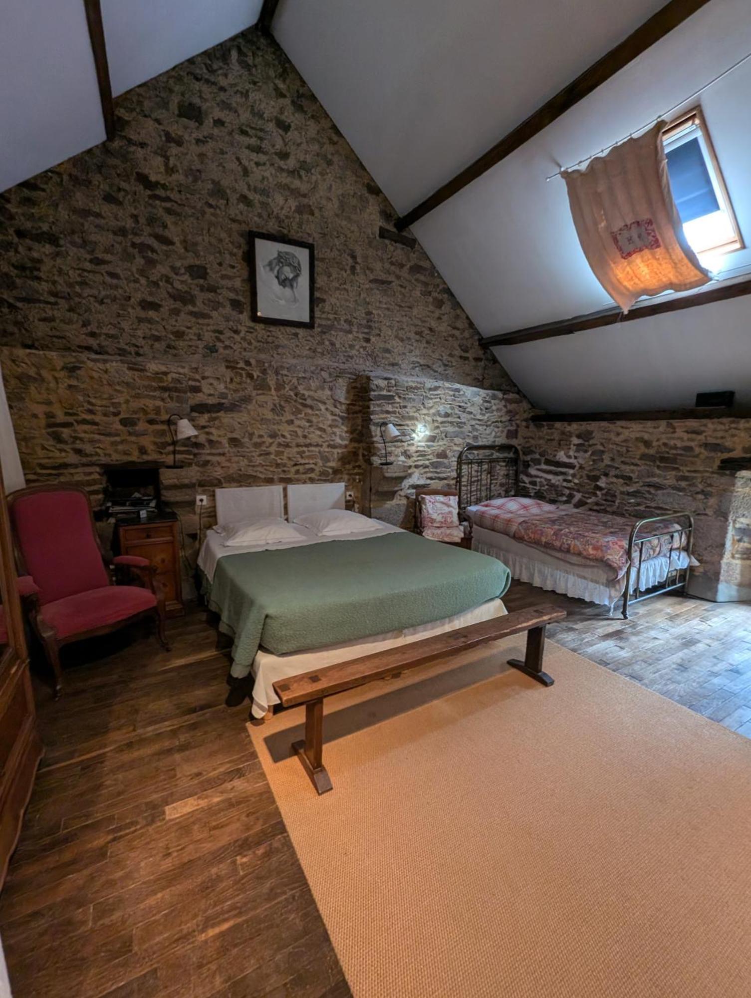 Bed and Breakfast Ferme De La Gortiere Le Teilleul Exterior foto